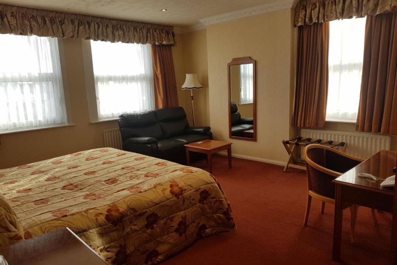 Welbeck Hotel & Apartments ダグラス エクステリア 写真
