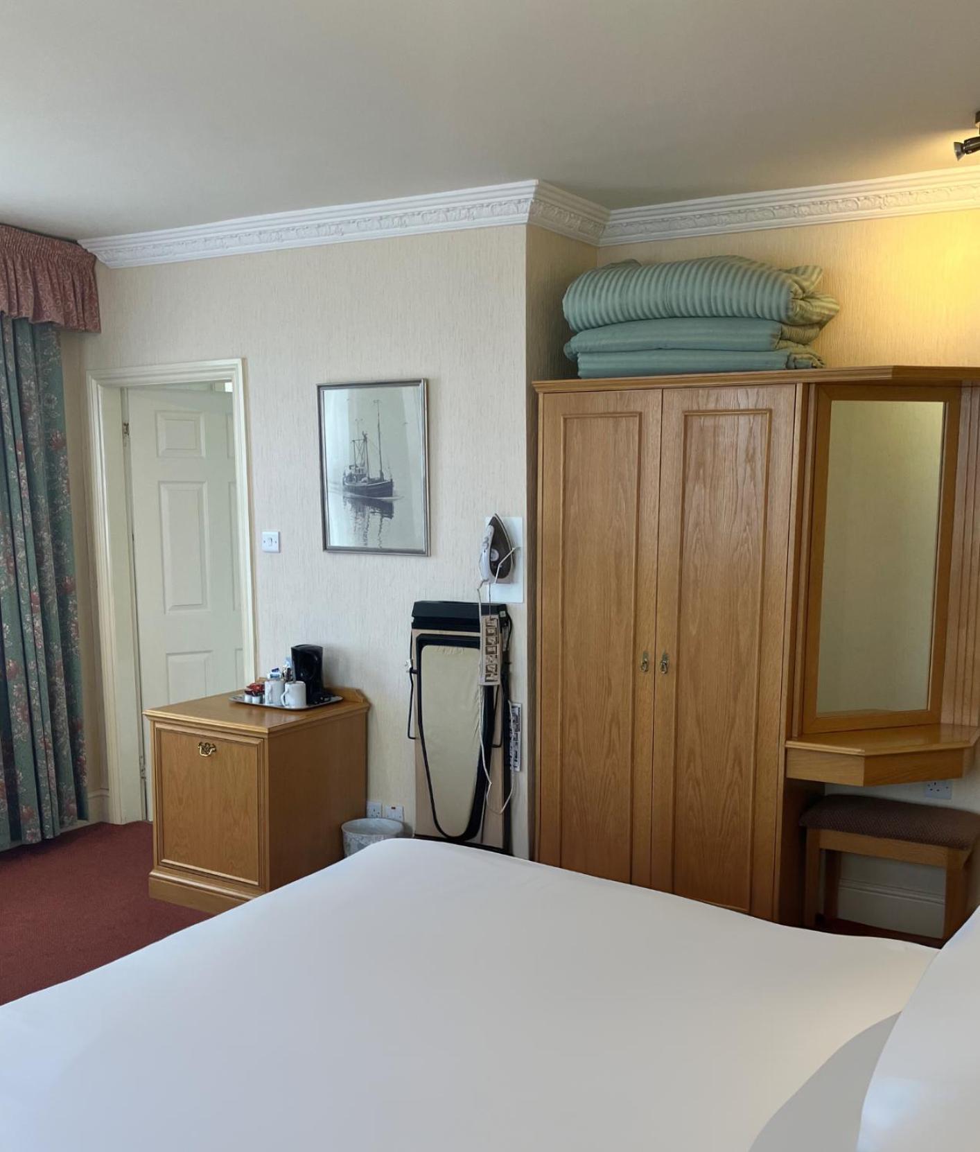 Welbeck Hotel & Apartments ダグラス エクステリア 写真