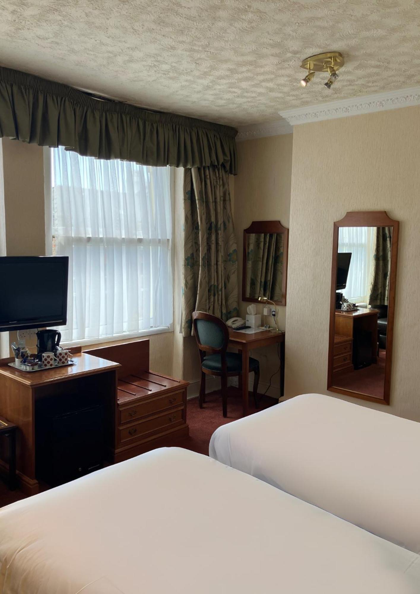 Welbeck Hotel & Apartments ダグラス エクステリア 写真