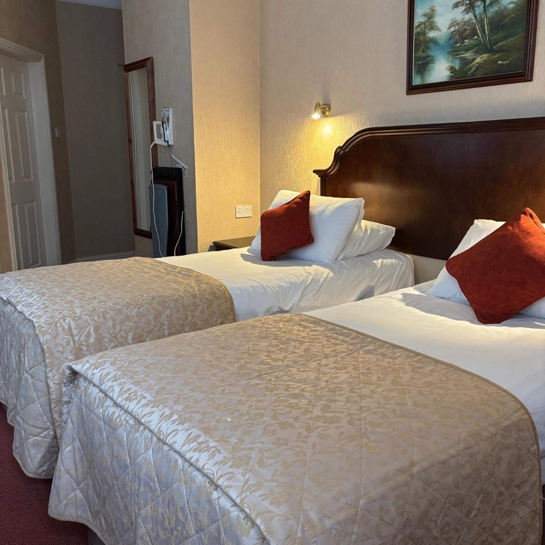 Welbeck Hotel & Apartments ダグラス エクステリア 写真