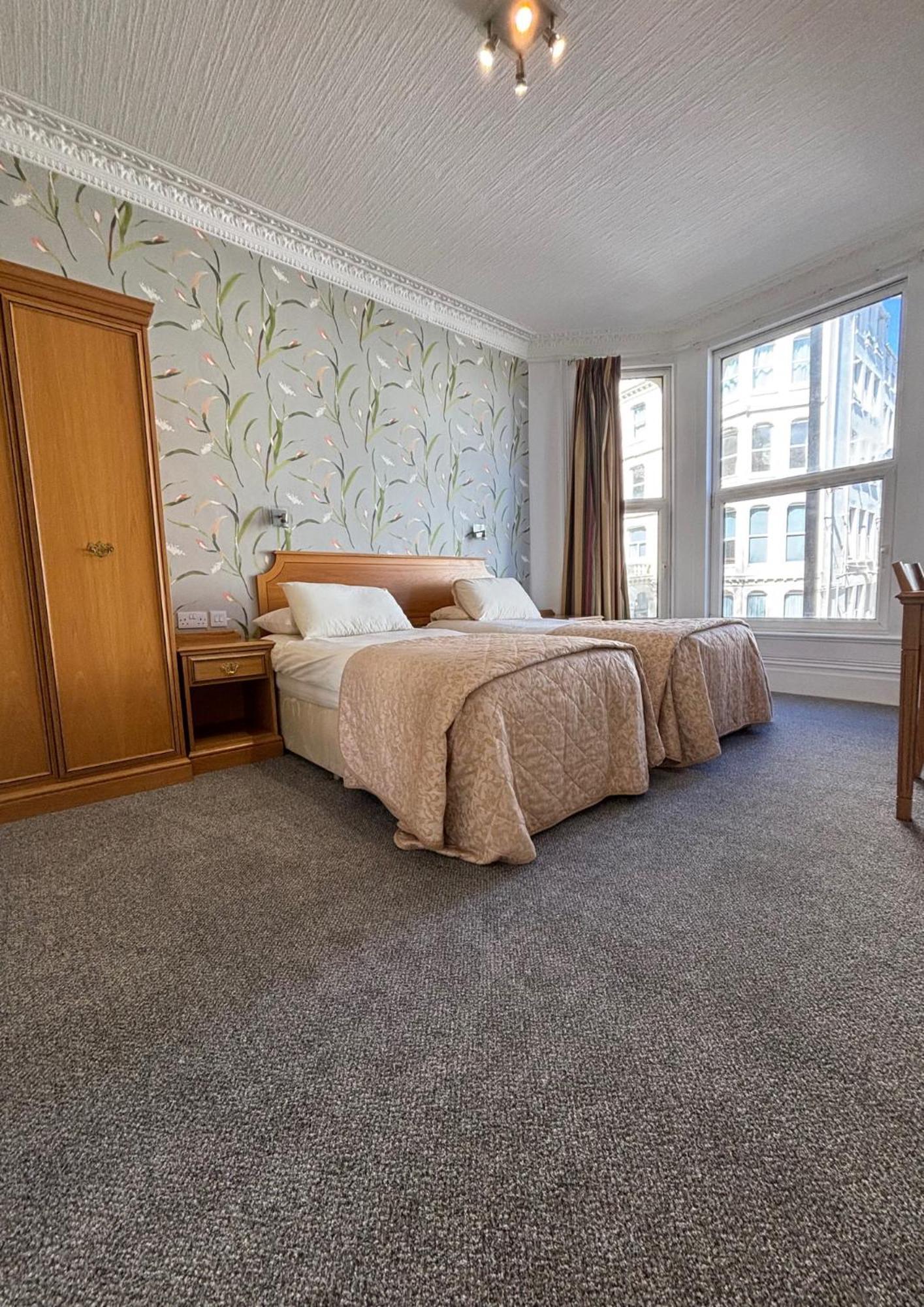 Welbeck Hotel & Apartments ダグラス エクステリア 写真