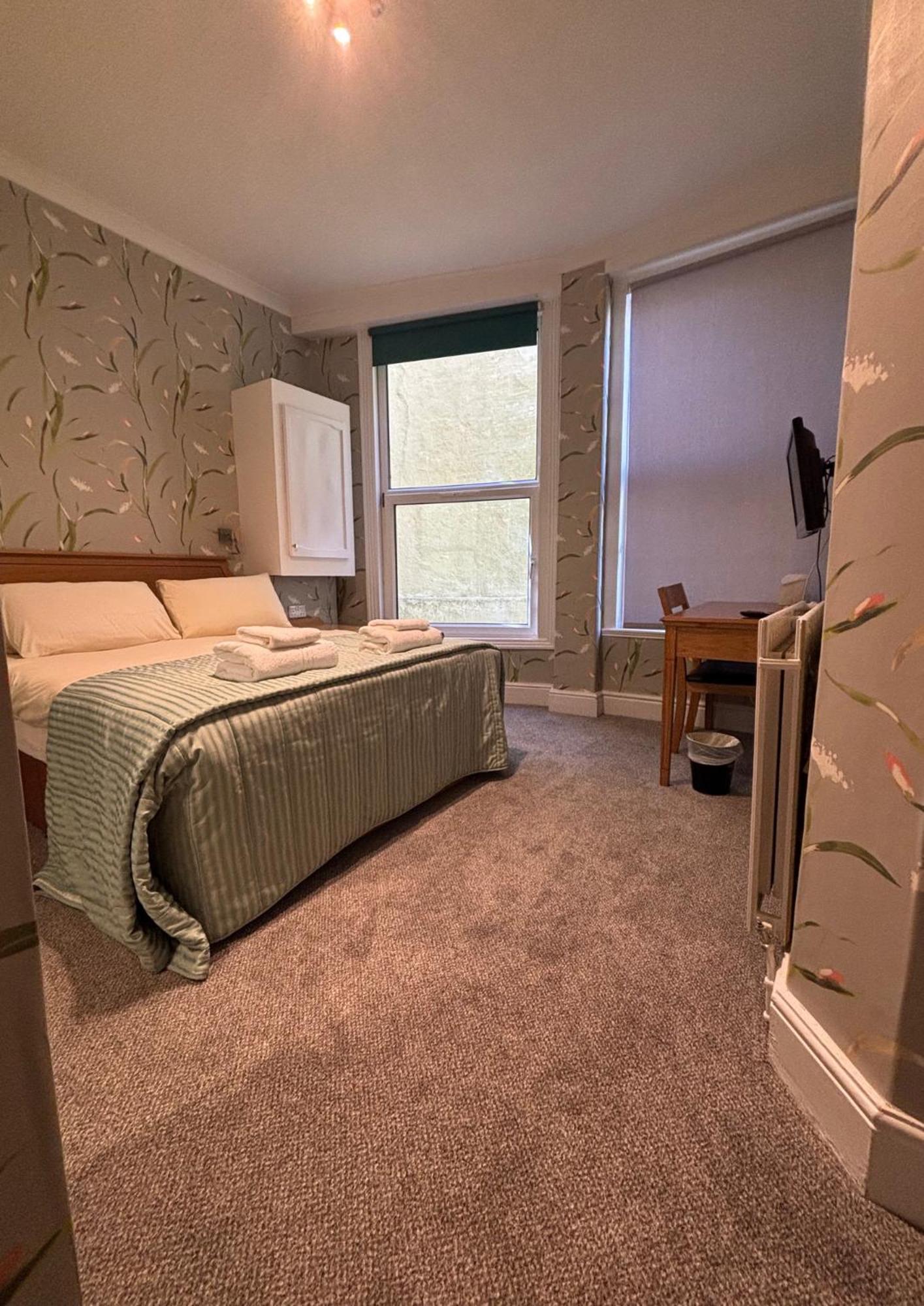 Welbeck Hotel & Apartments ダグラス エクステリア 写真