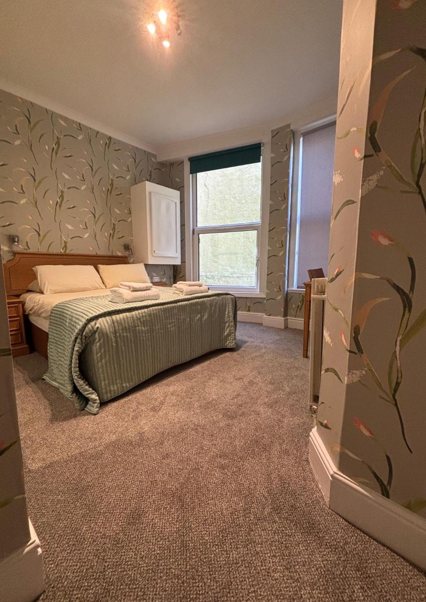 Welbeck Hotel & Apartments ダグラス エクステリア 写真