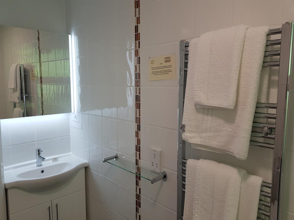 Welbeck Hotel & Apartments ダグラス エクステリア 写真