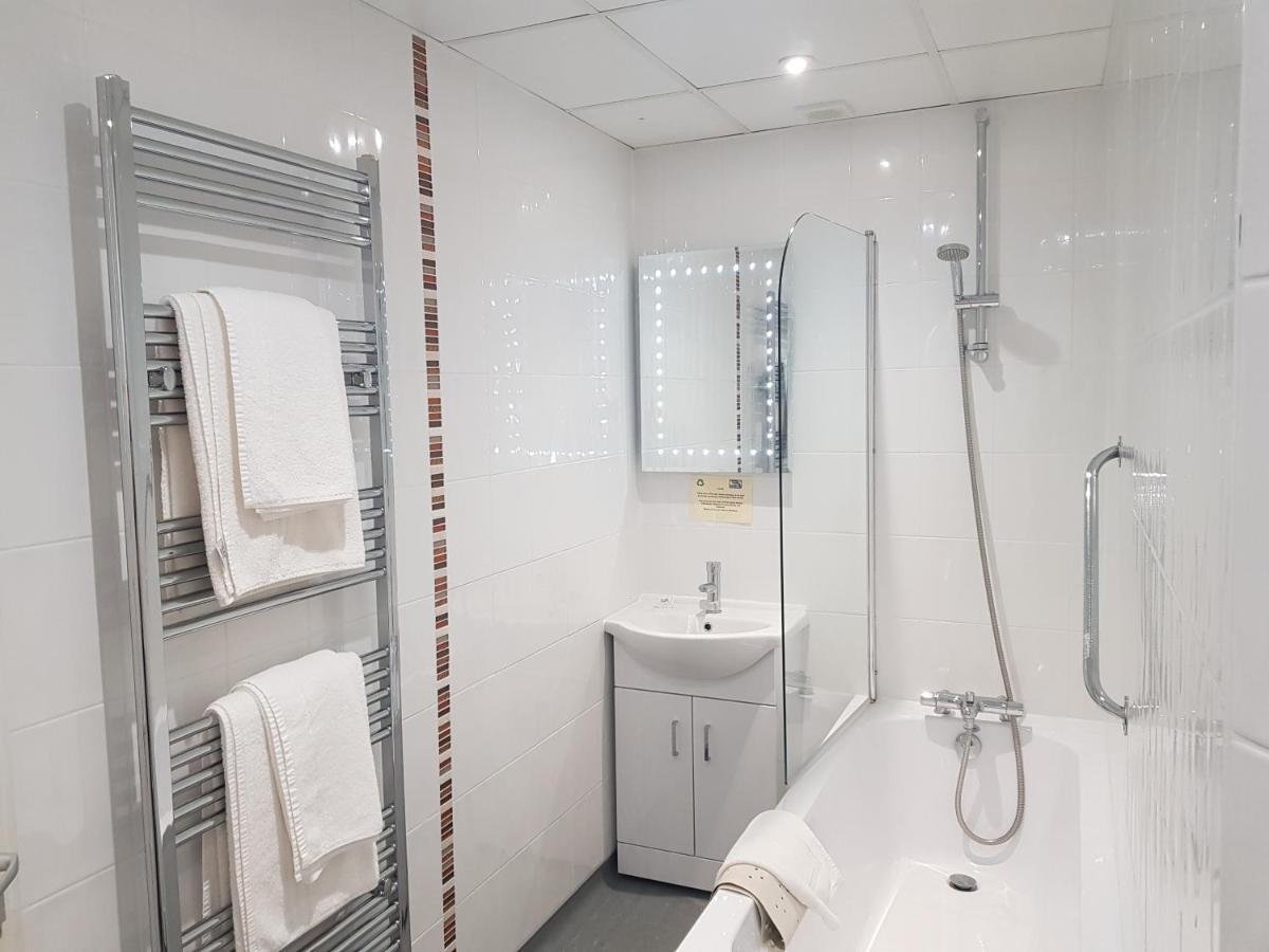 Welbeck Hotel & Apartments ダグラス エクステリア 写真